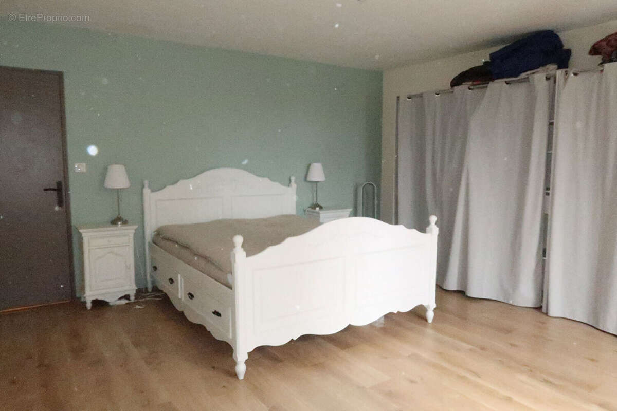 Maison à CHATEAU-CHERVIX