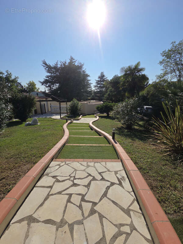 Maison à CASTELGINEST