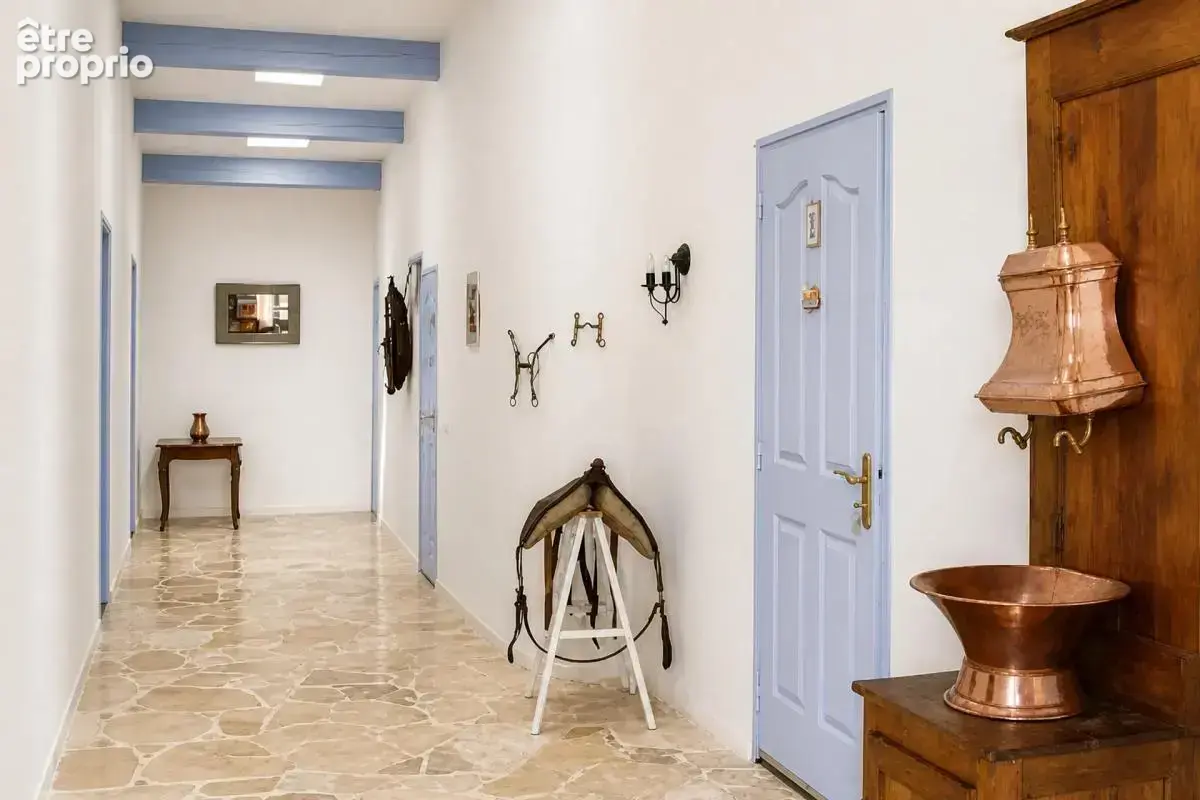 Propriété de 15 pièces de 400 m² à Revest-du-Bion - photo 7