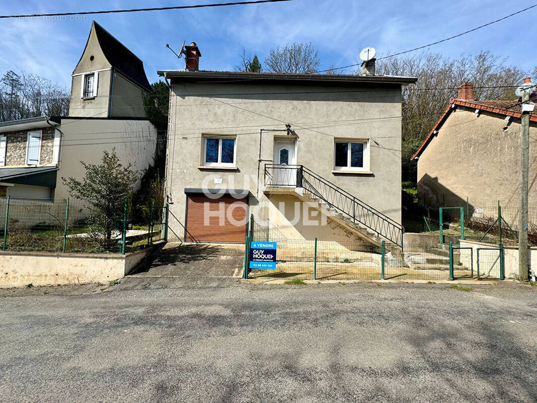 Maison à SAINT-SERNIN-DU-BOIS