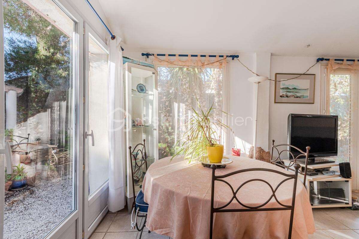 Le brusc - maison 110 m2 - calme - jardin - terrasse - sud/ouest/est - photo 7