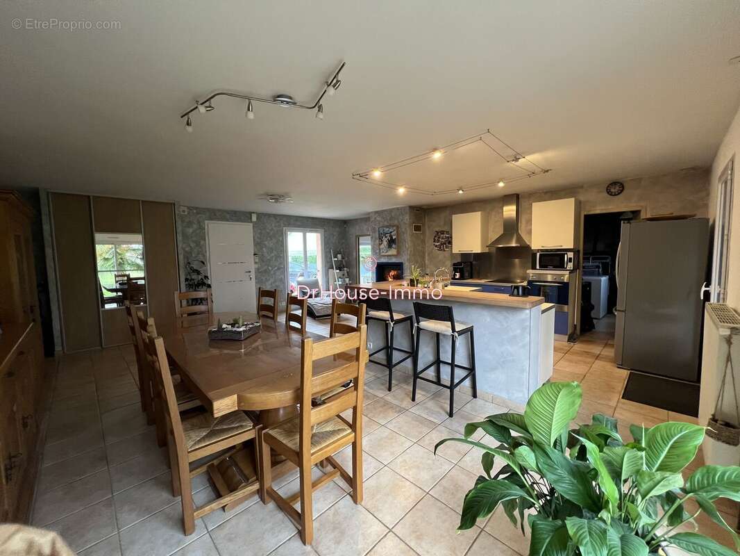 Maison à SAINT-DOULCHARD