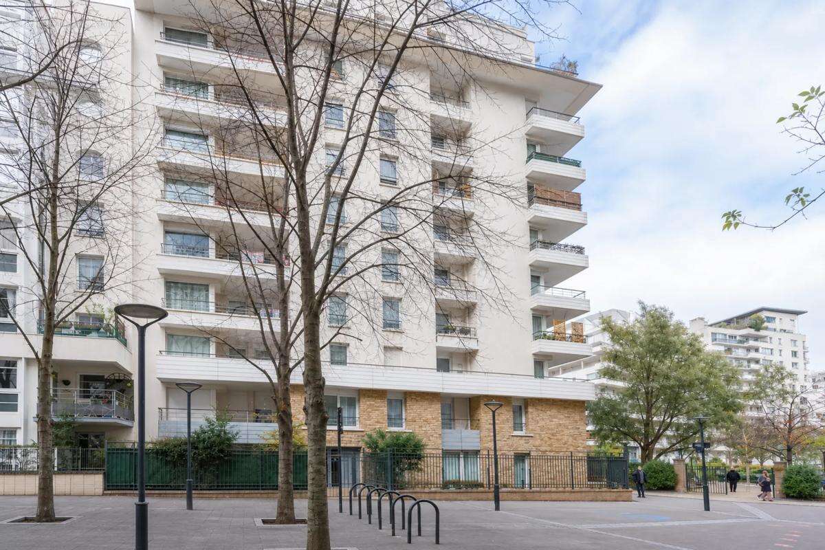Appartement à COURBEVOIE