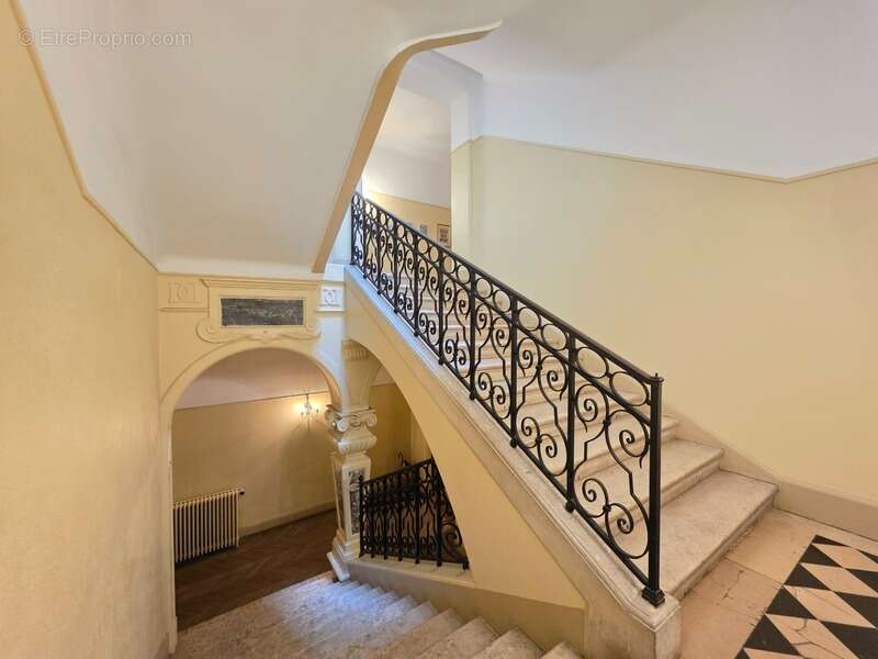 Appartement à GRUCHET-LE-VALASSE