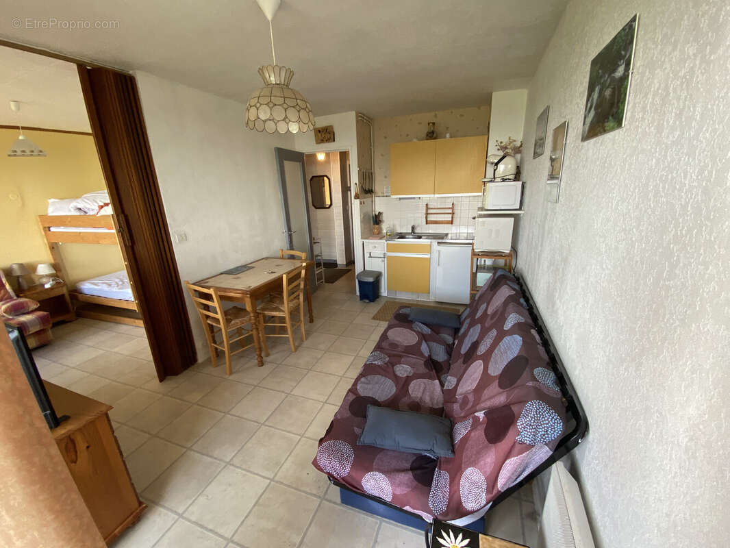Appartement à COMPAINS