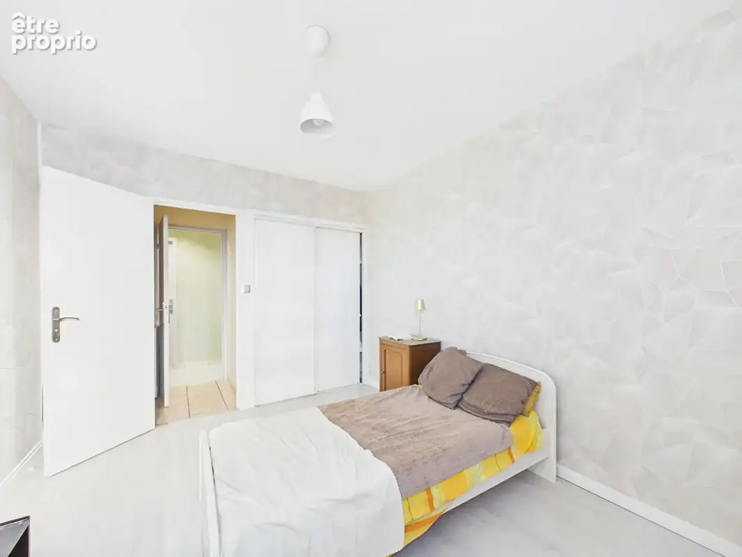 VALENCE SUD ? Appartement T5 de 93 m2 avec balcon, garage et cave - photo 10