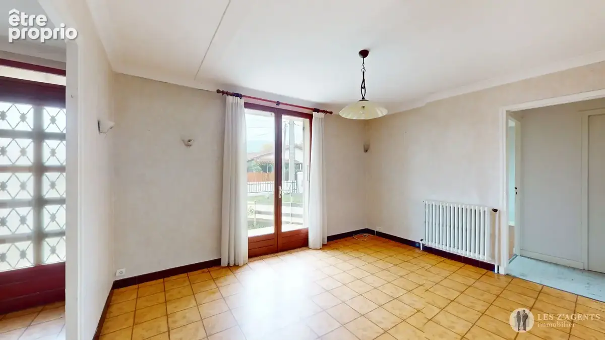Maison Echirolles 6 pièces de 100m² sur 378m² de terrain, secteur Commanderie - photo 5