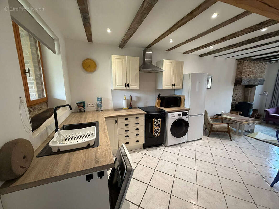 Maison à SAINT-LEGER-MAGNAZEIX