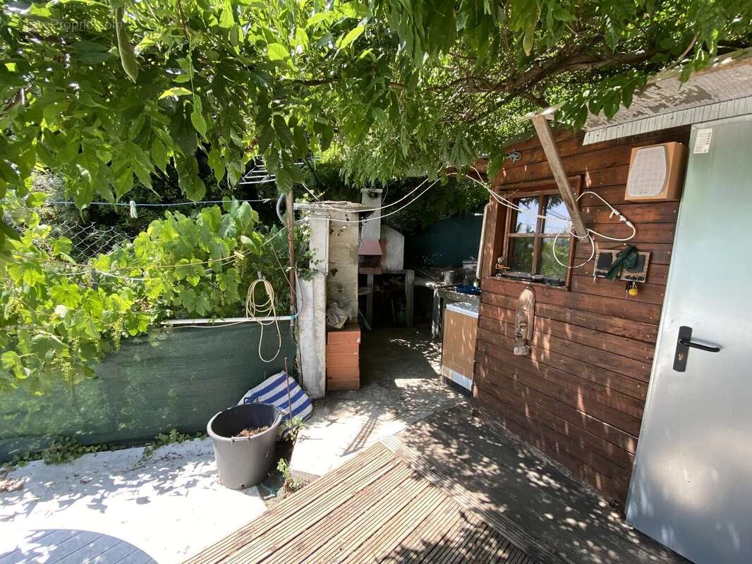 Terrain à BERRE-LES-ALPES