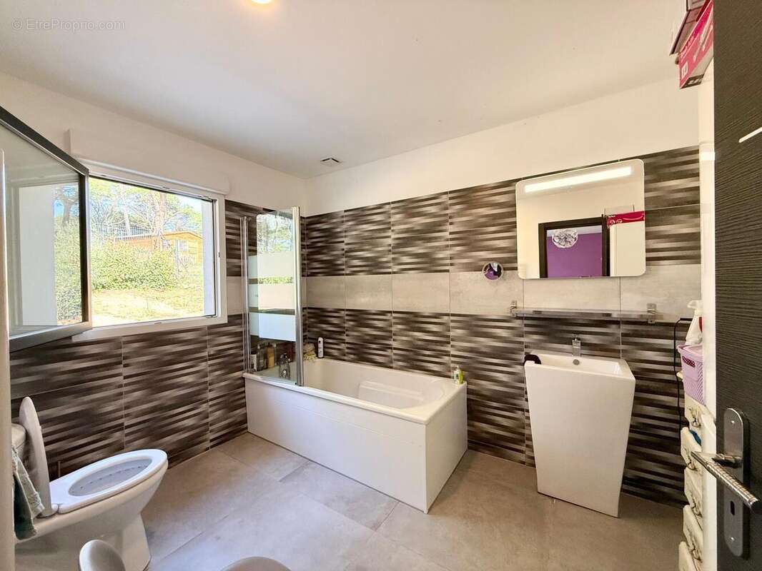 Photo 8 - Maison à BAGNOLS-EN-FORET