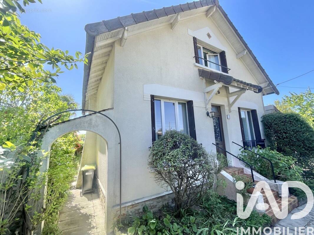 Photo 1 - Maison à MORANGIS