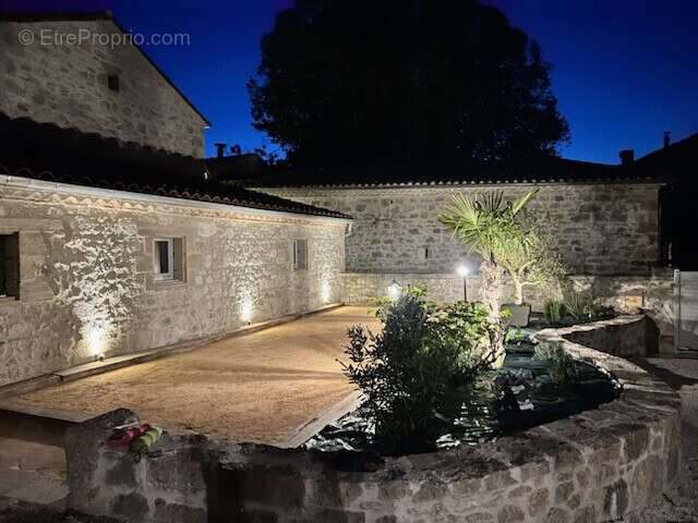 Maison à LUSIGNAN-PETIT