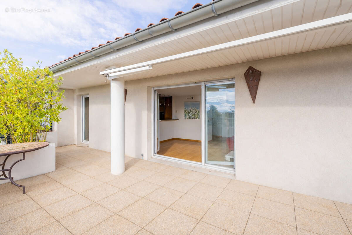 Appartement à LYON-8E