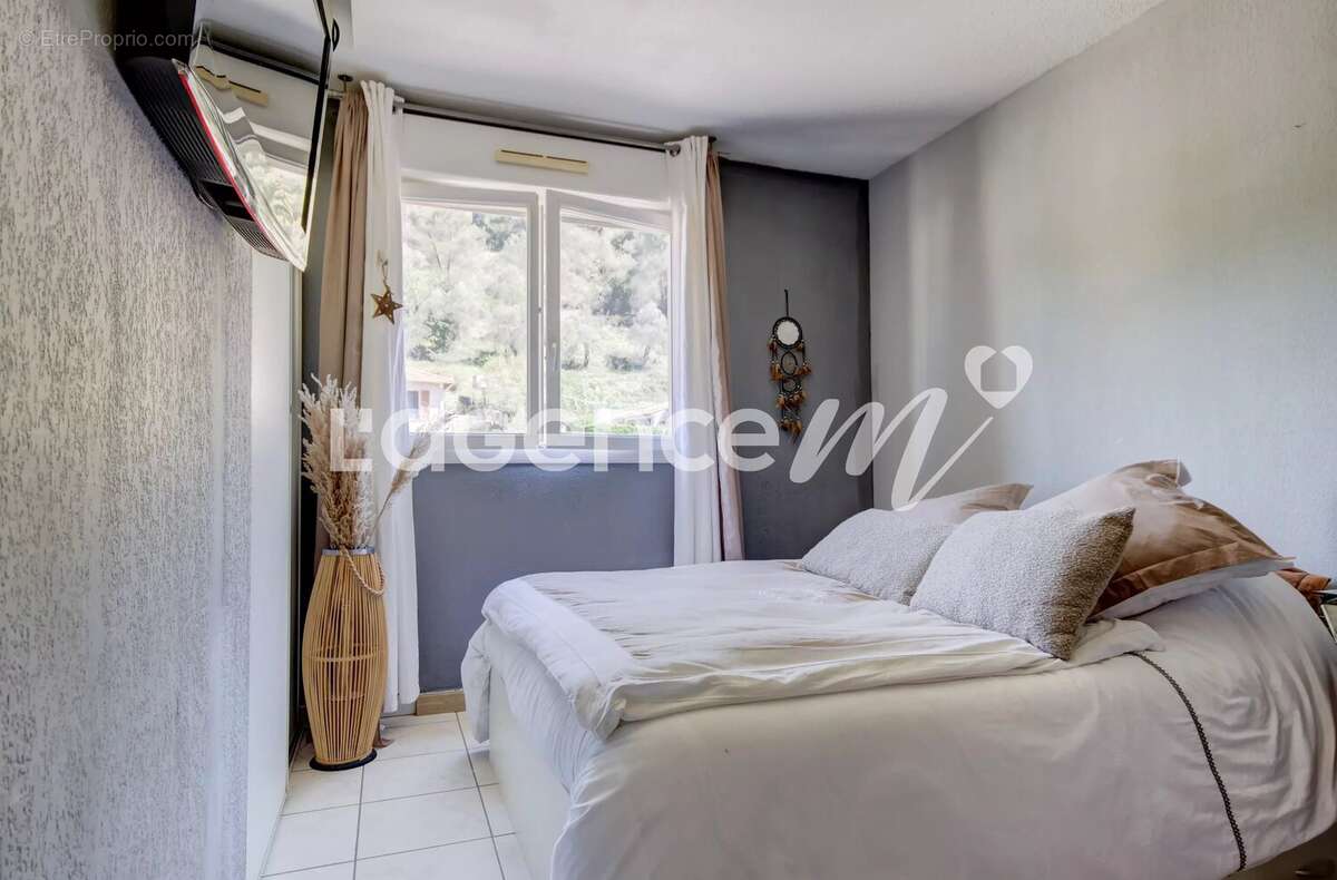 Appartement à SAINT-ANDRE-DE-LA-ROCHE