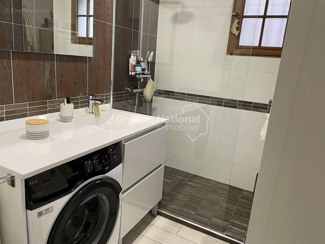 Maison à VILLENEUVE-LES-SABLONS