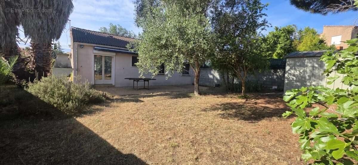 Maison à GINESTAS