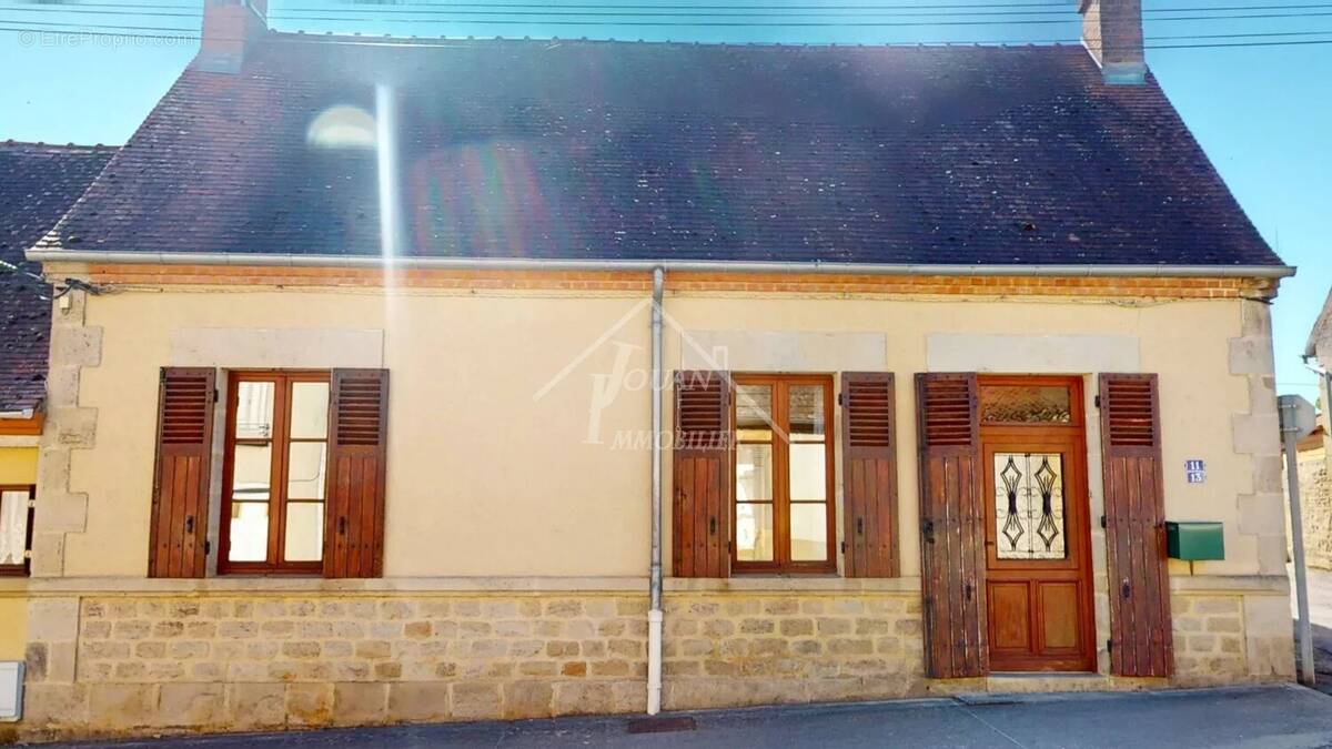 Maison à BOURBON-L&#039;ARCHAMBAULT