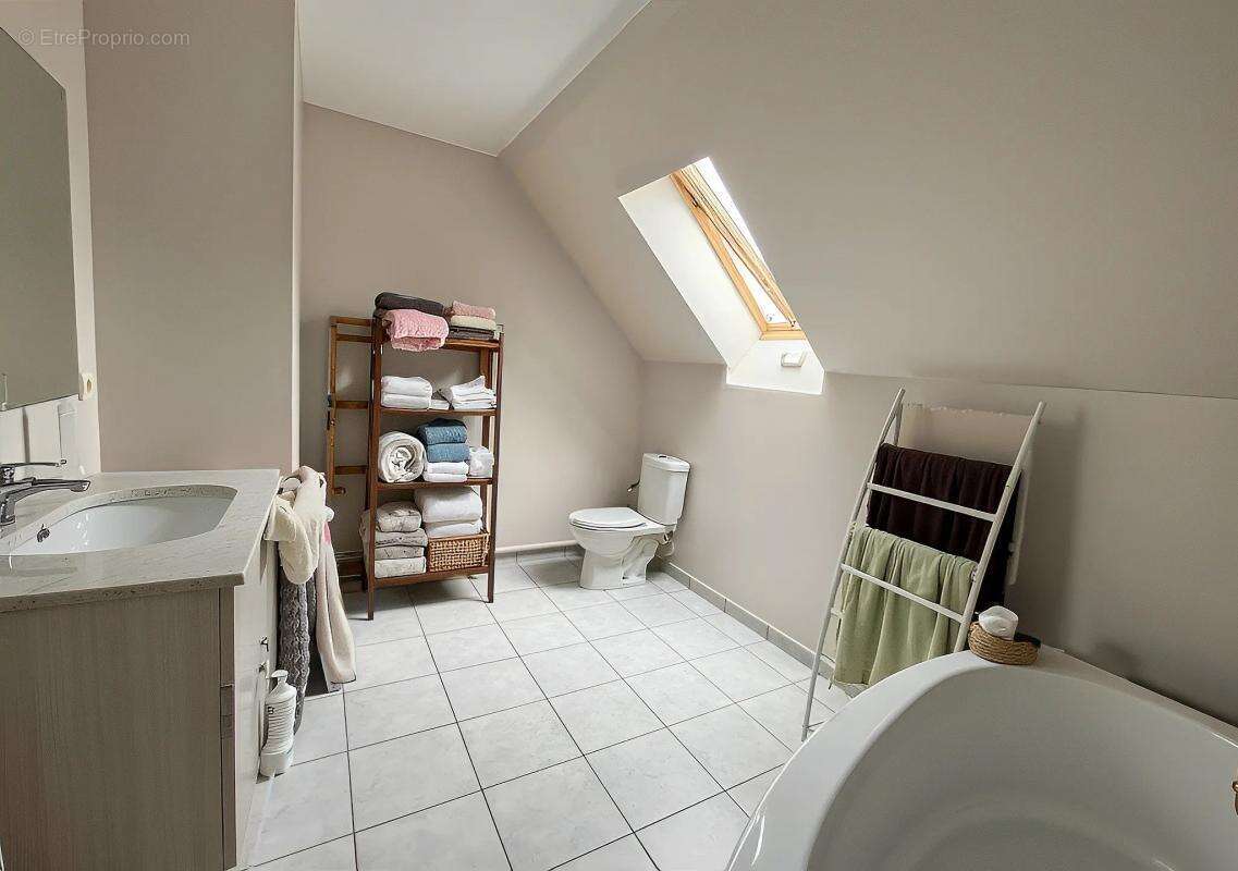 Maison à AUX MARAIS