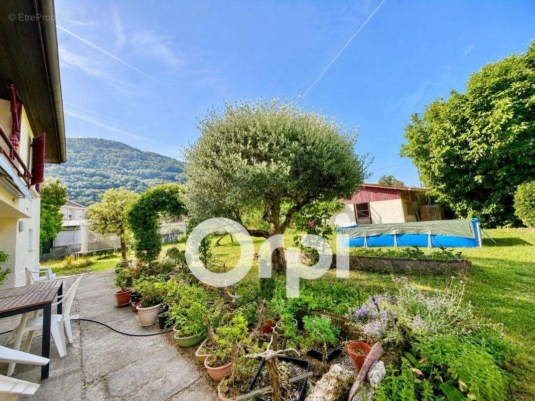 Maison familiale avec jardin et dépendance à Villard-Bonnot - photo 3