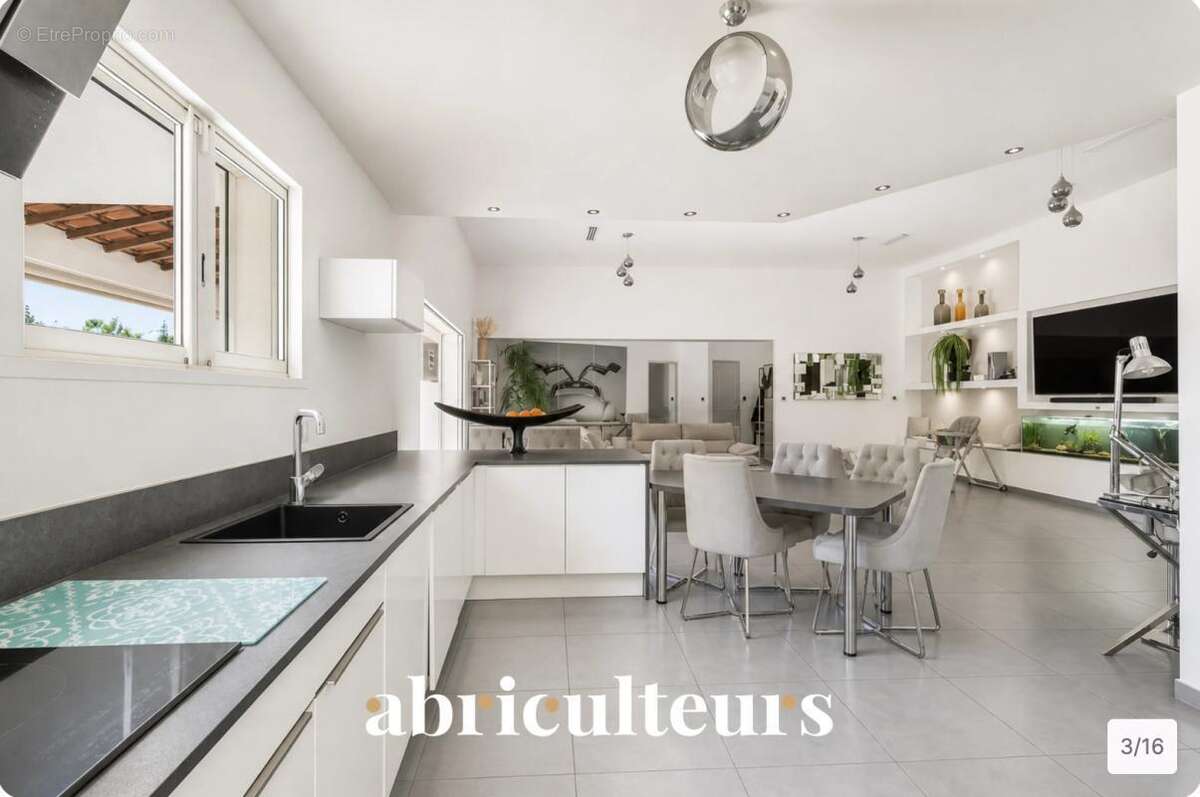 Maison moderne avec prestations haut de gamme en vente à Septèmes-les-Vallons (13240) - photo 3