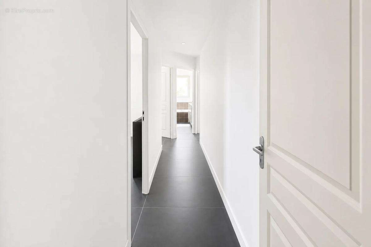 Villa 5 pièces - 140 m2 - Saint-Estève - photo 6