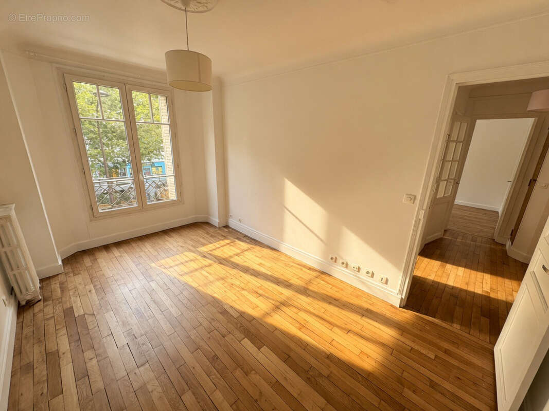 Appartement à PARIS-11E
