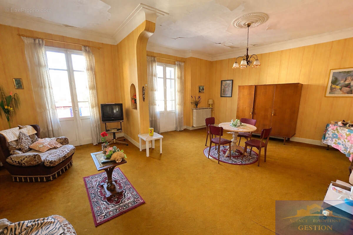 Maison à LOURDES