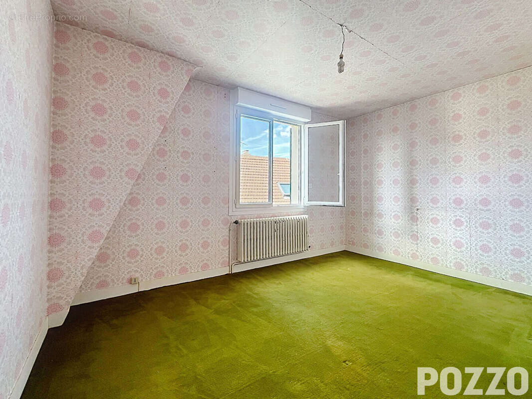 MAISON - 7 pièces - 5 chambres - 127 m² - jardin - 507 m² - sous-sol  - Saint-Lo - photo 8