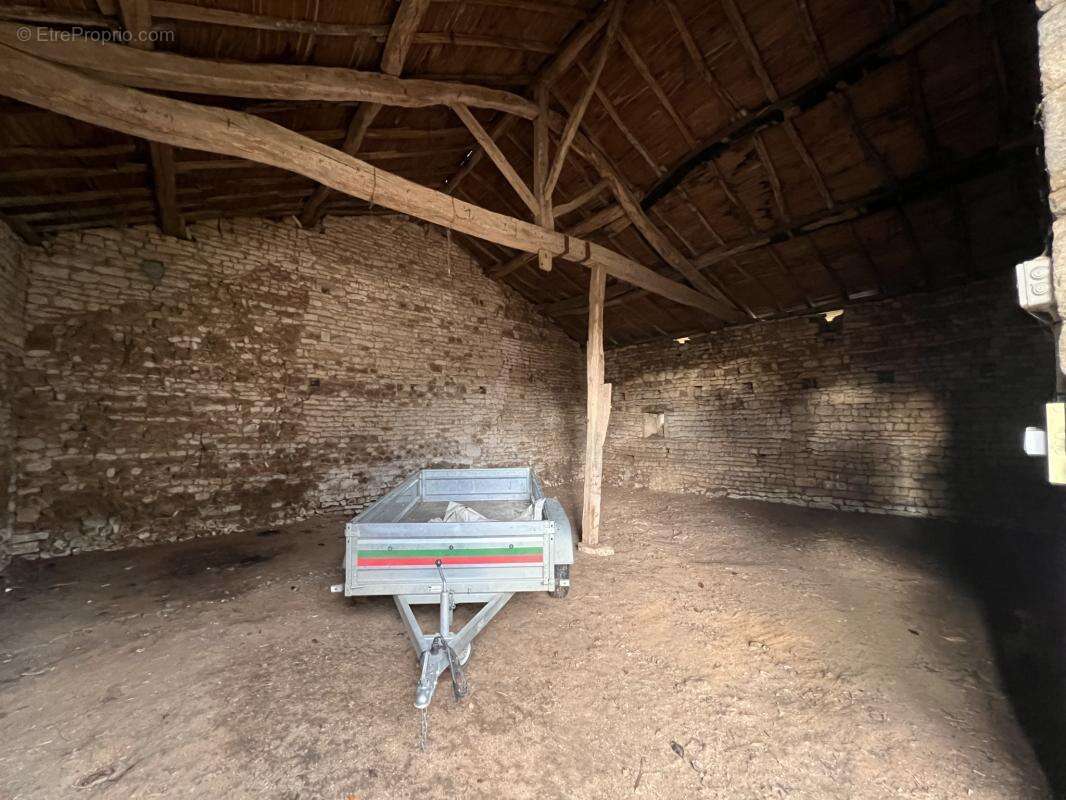 Maison à SAINT-COUTANT