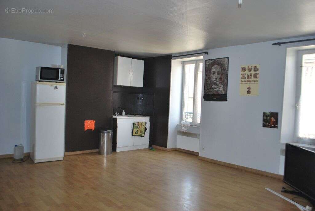 Commerce à MENETREOL-SOUS-SANCERRE