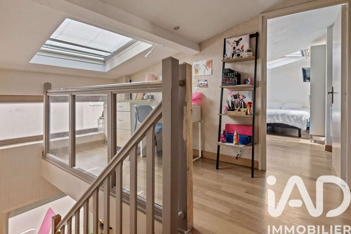 Photo 9 - Appartement à VILLEURBANNE