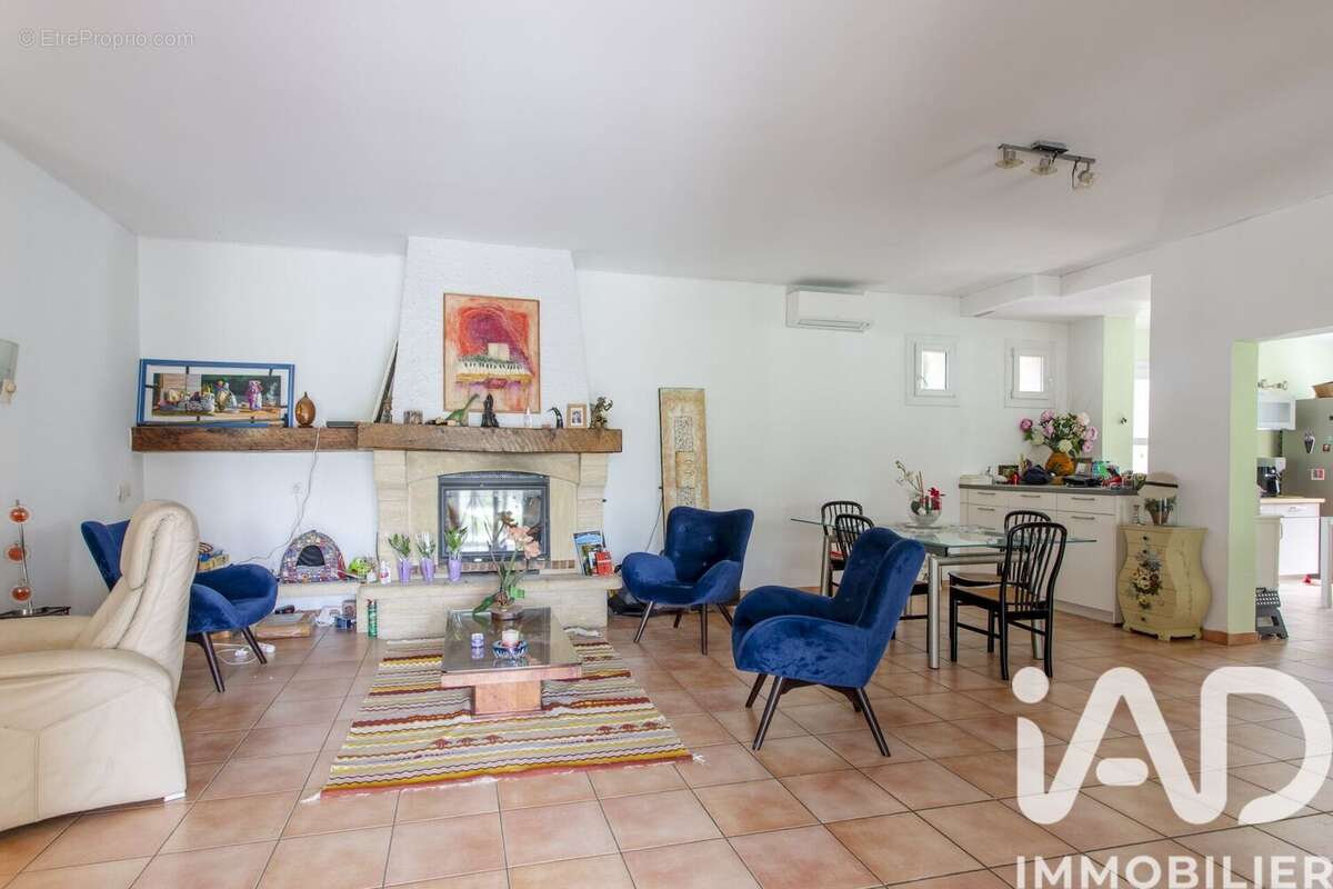 Photo 4 - Maison à FONTVIEILLE