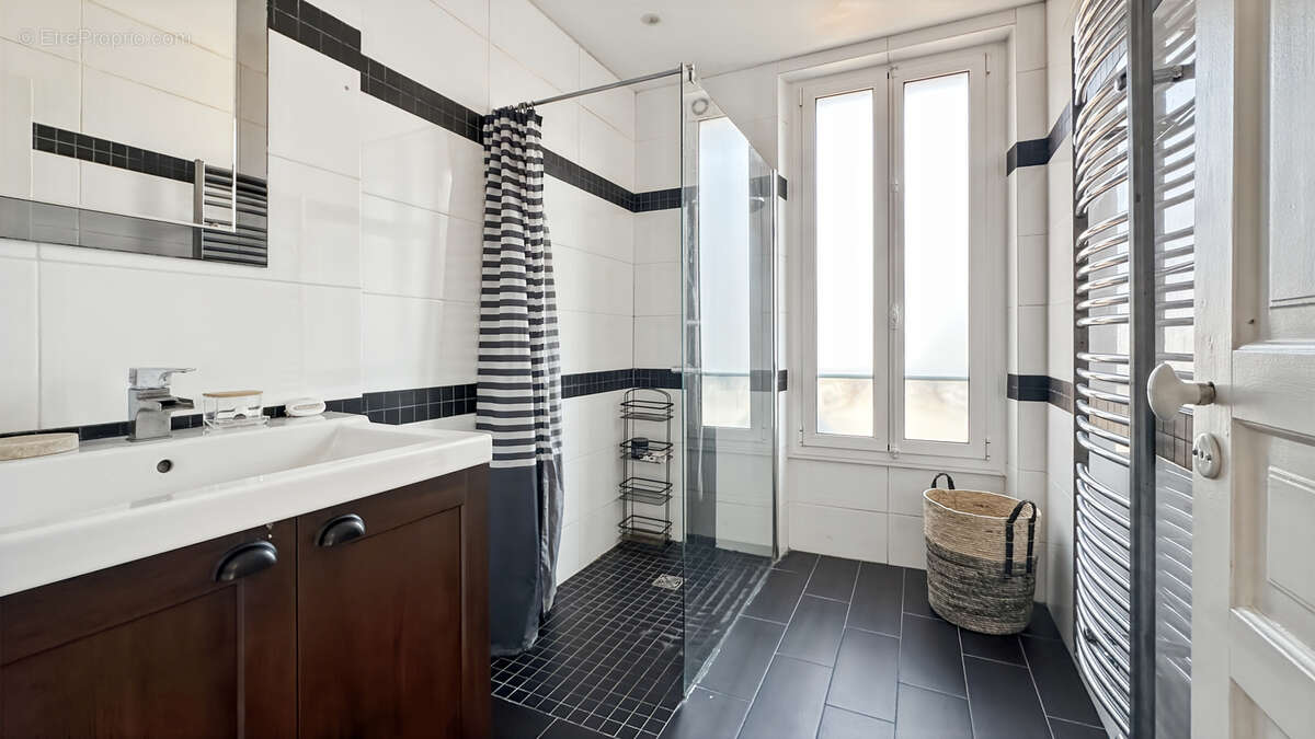 Maison à CORBEIL-ESSONNES