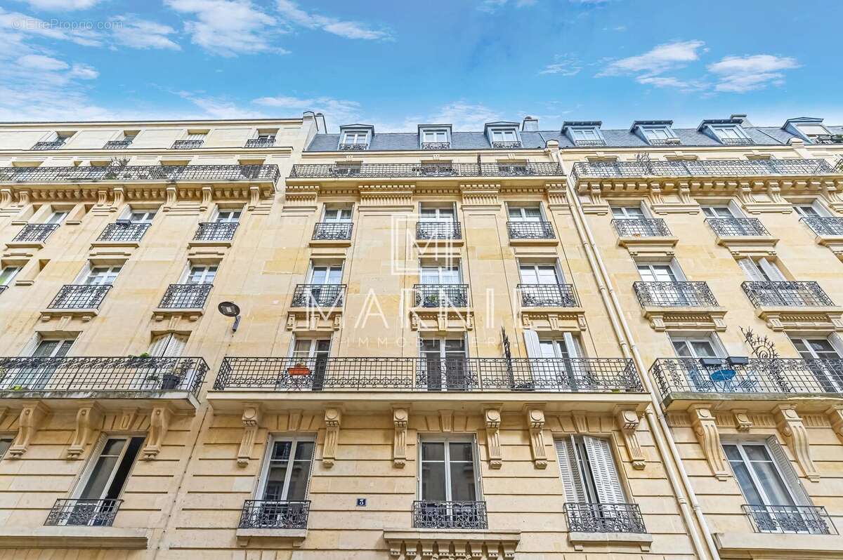 Appartement à PARIS-15E