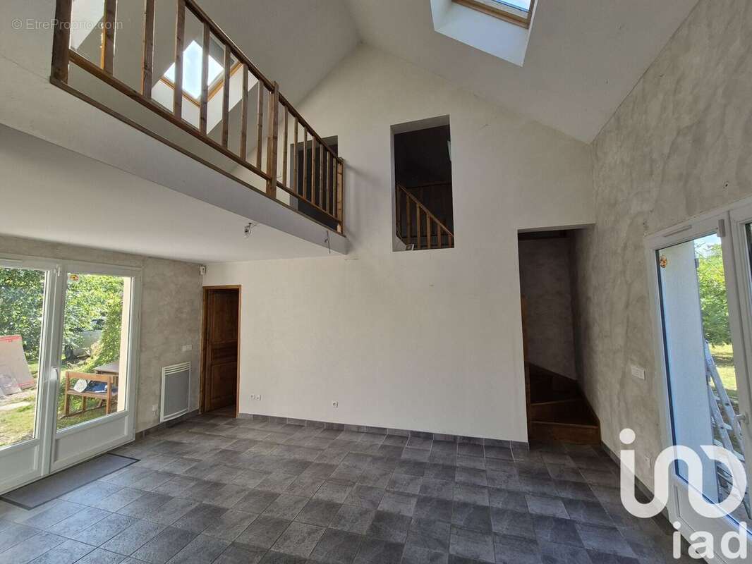 Photo 2 - Maison à OZOUER-LE-VOULGIS