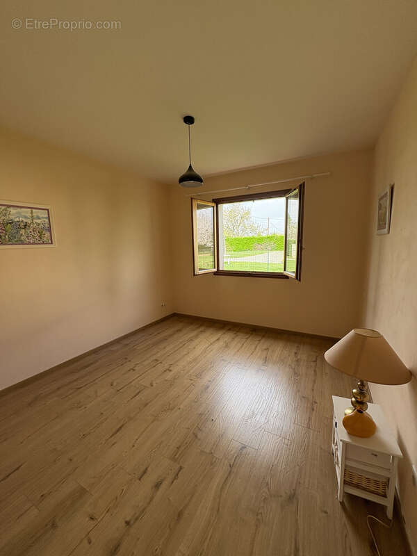 Maison à MONTESQUIEU-VOLVESTRE