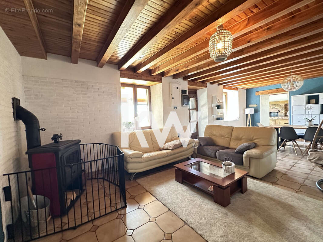 Maison 145 m² à Saint-Genest-Malifaux  - photo 6