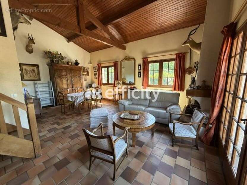 Maison à MARTIGNAS-SUR-JALLE