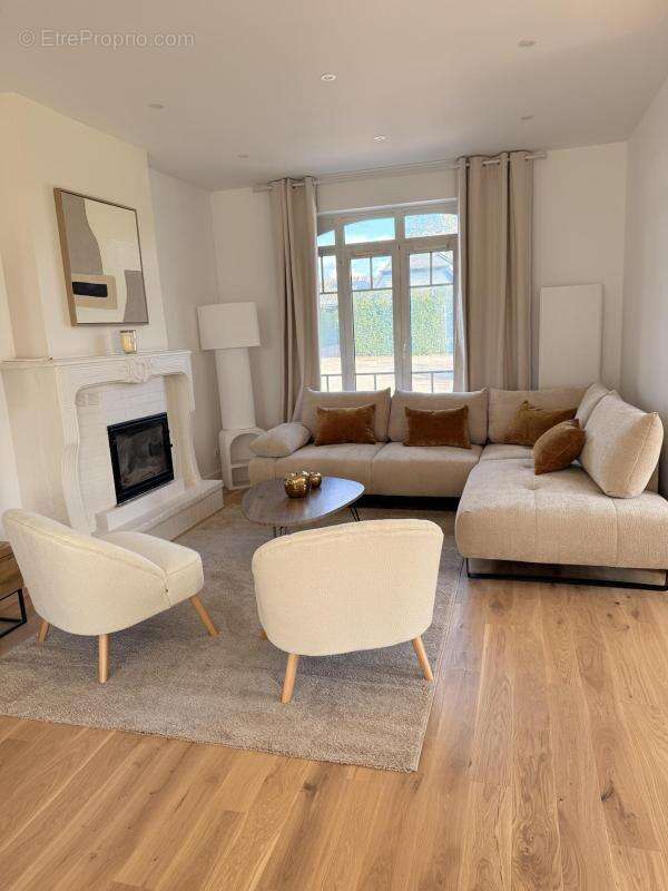 Maison à BONNEVILLE-SUR-TOUQUES