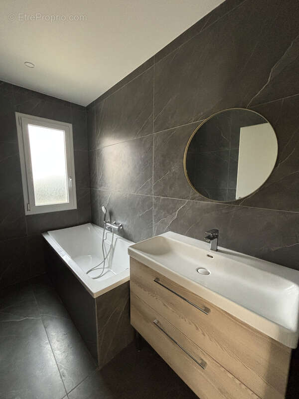 Maison à ROMANS-SUR-ISERE