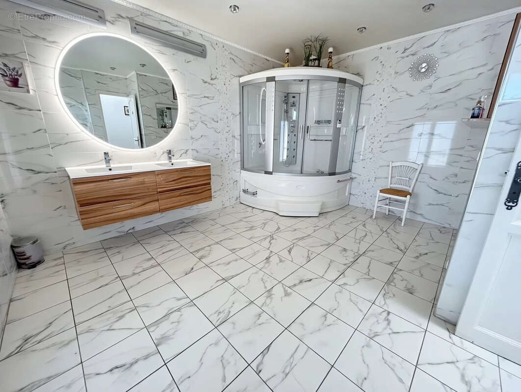 Maison à BELLEGARDE