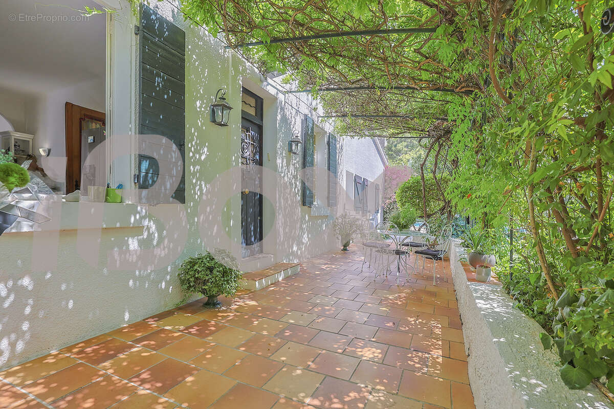 Maison à LA VALETTE-DU-VAR