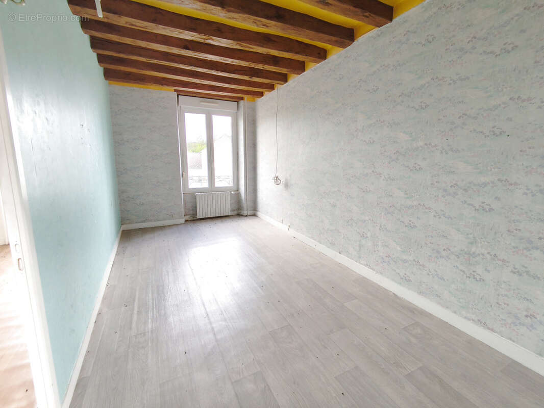 Appartement à SAINT-VINCENT-DU-LOROUER