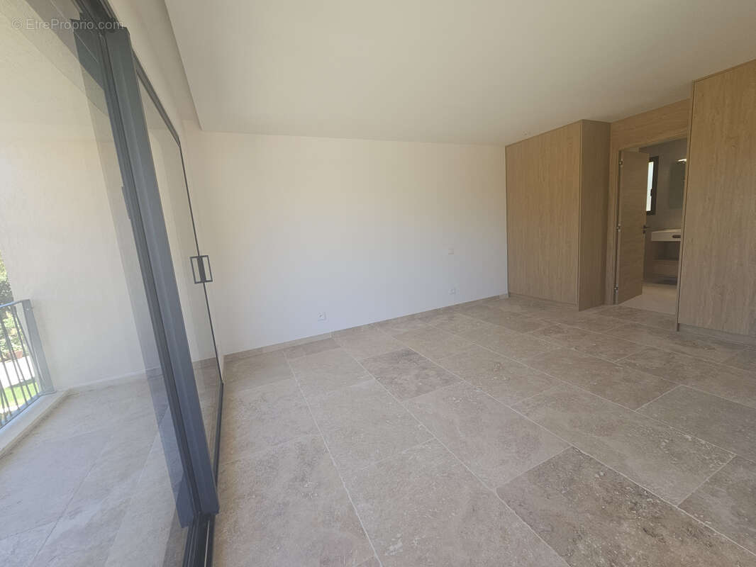 Villa neuve de 6 pieces avec piscine sur terrain de 700 m2 - photo 12