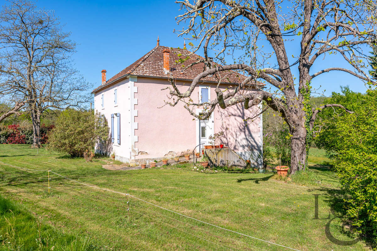 Propriété en pierre à rénover à vendre à Villeneuve-sur-Lot - photo 4