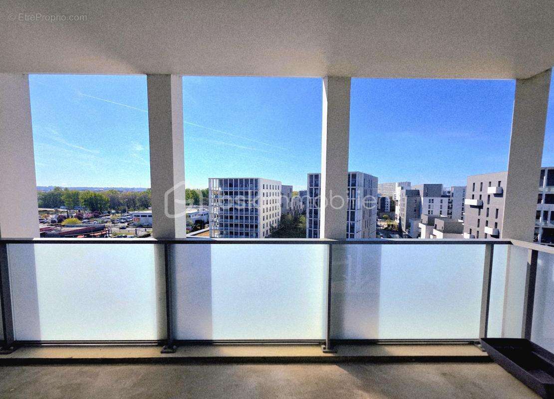 Exclusivité – Bel appartement T4/T5 de 93 m² au 8ème étage, terrasse plein ciel & double parking – Ginko - photo 6