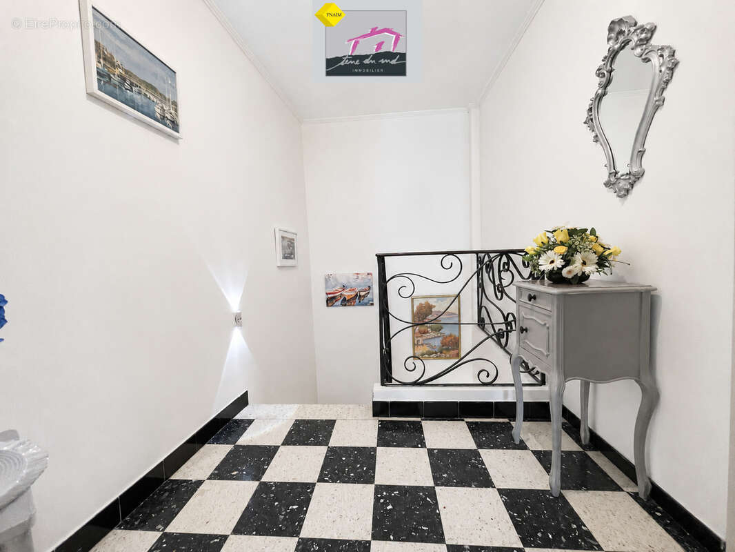 Maison de village avec grand garage - photo 5