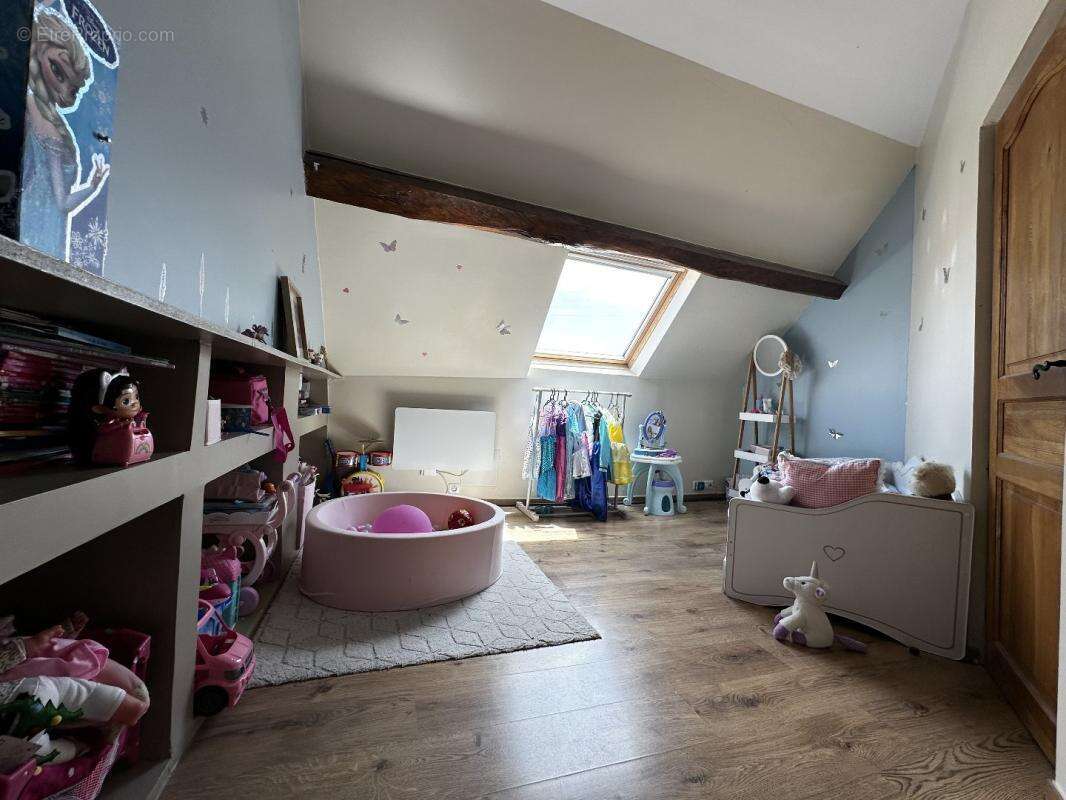 Maison 145 m² à Treon  - photo 8