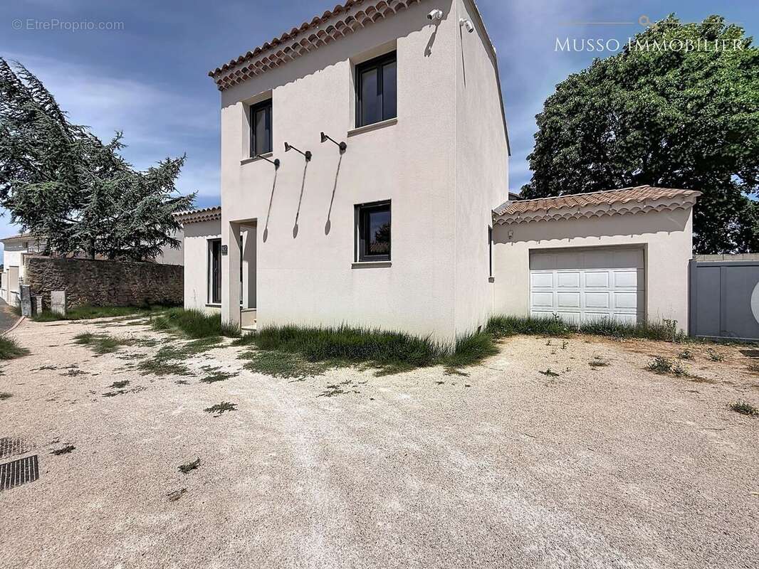 Commerce 120 m² à Orange  - photo 2