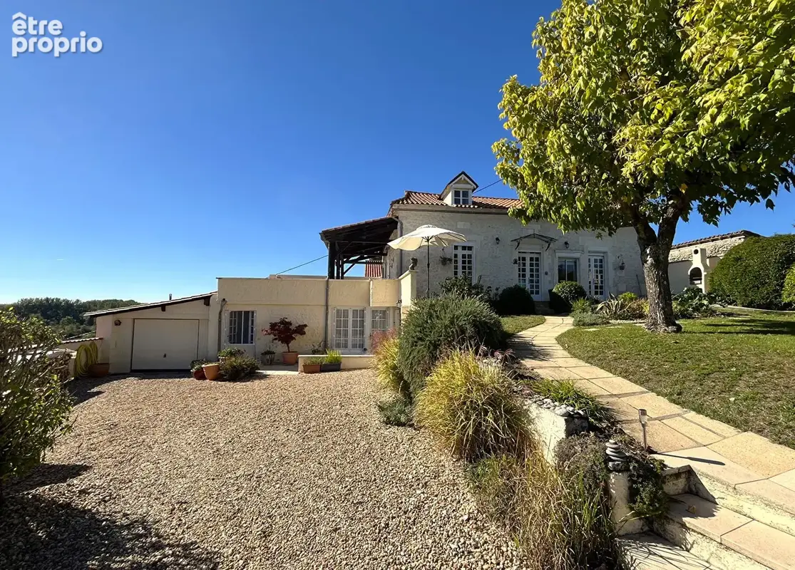 Belle maison en pierre, piscine et vue panoramique : le trio gagnant ! - photo 18
